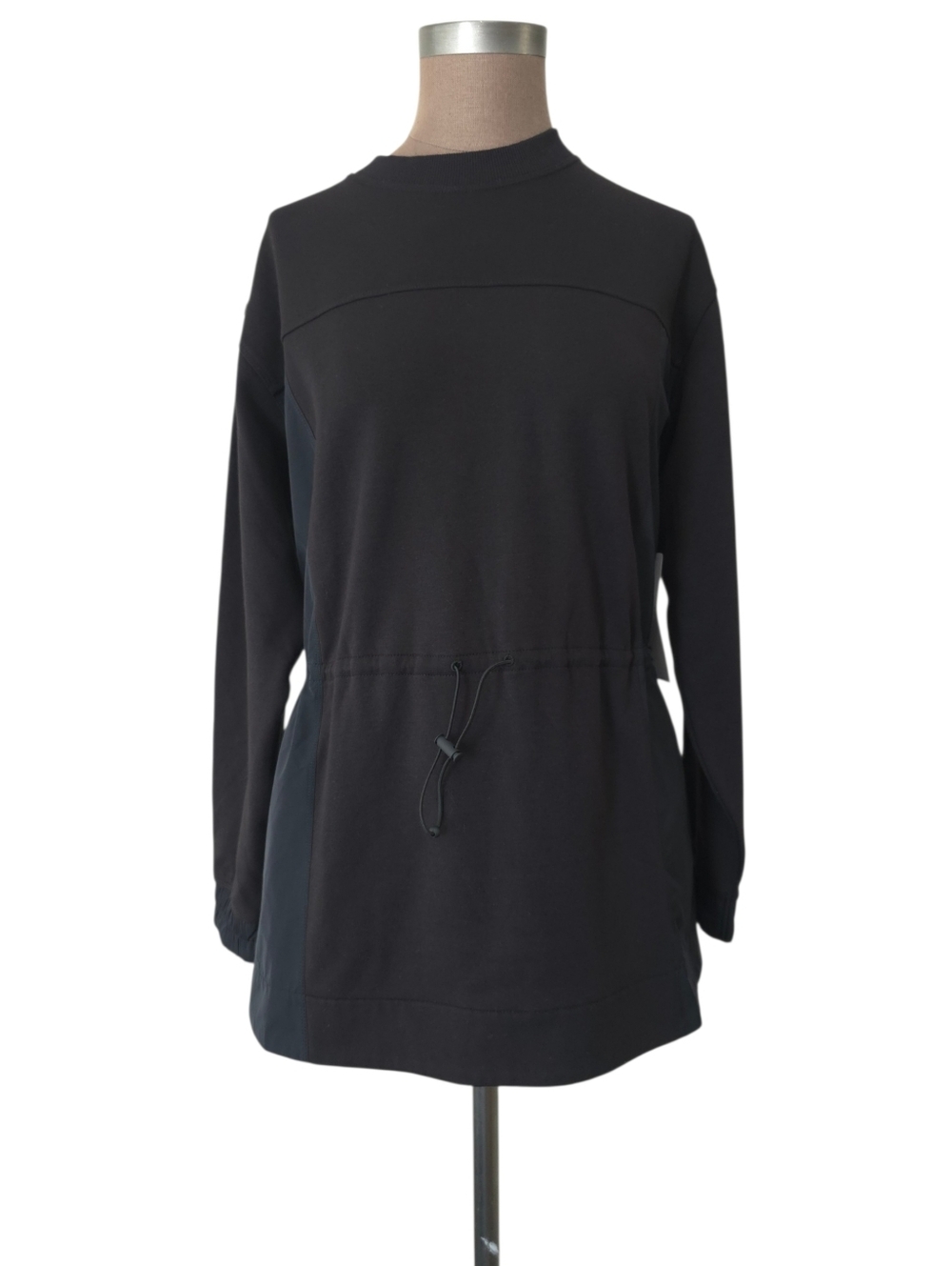 Athleta‎ Triumph Hybrid Crewneck Sweatshirt In Black NWT Medium